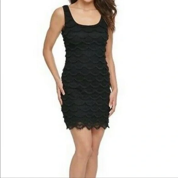 Guess | Dresses | Nwt Guess Adelaide Scalloped Fringe Lace Dress Size 4 |  Poshmark